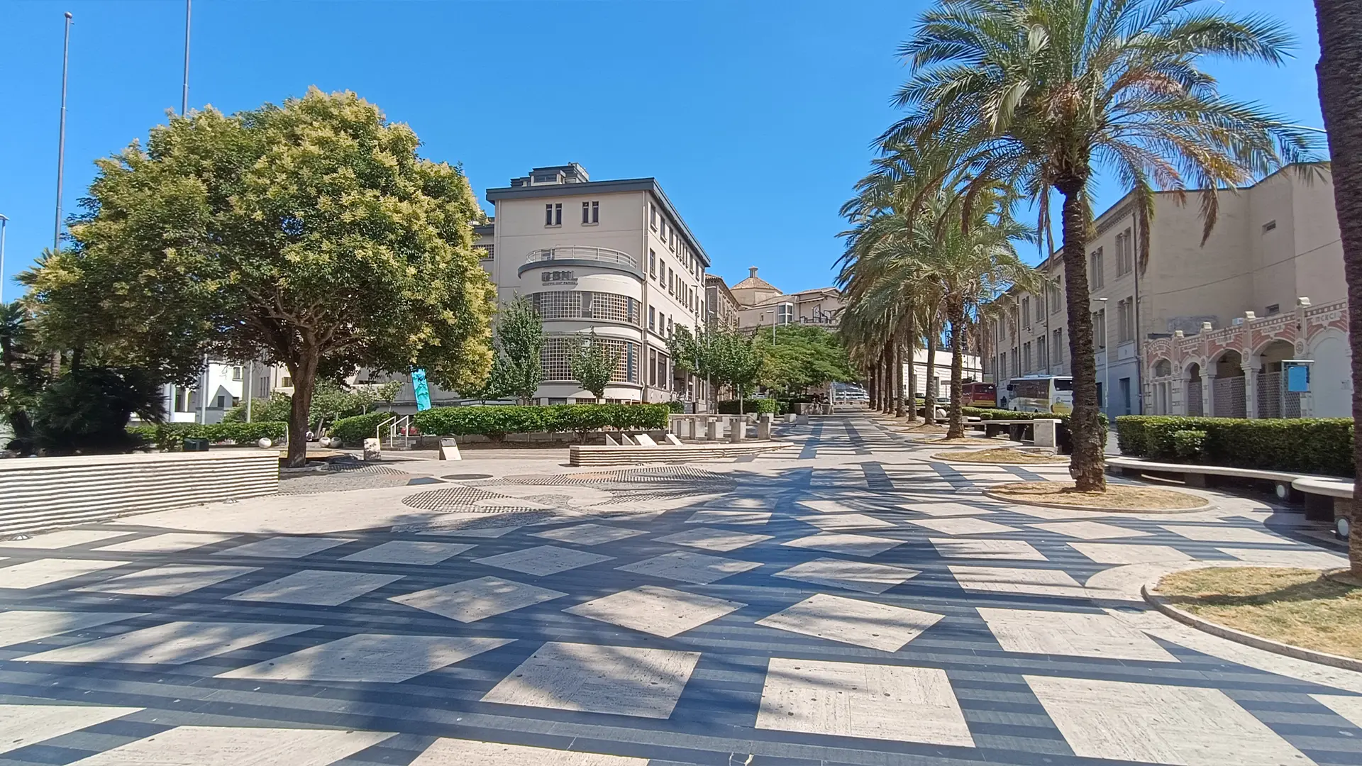 Piazza Matteotti: il salotto urbano di Catanzaro