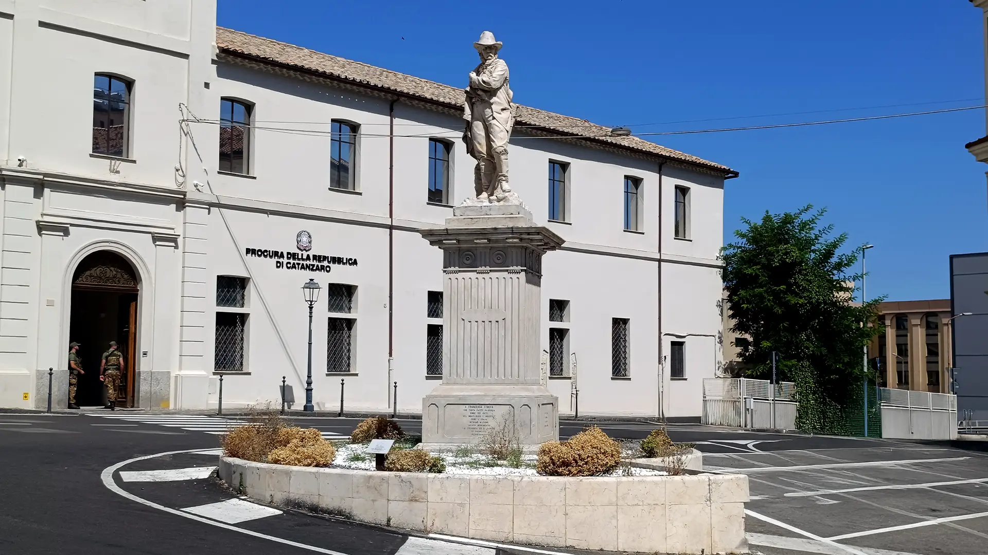 Monumento a Francesco Stocco