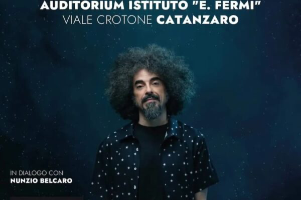 Caparezza incontra gli studenti